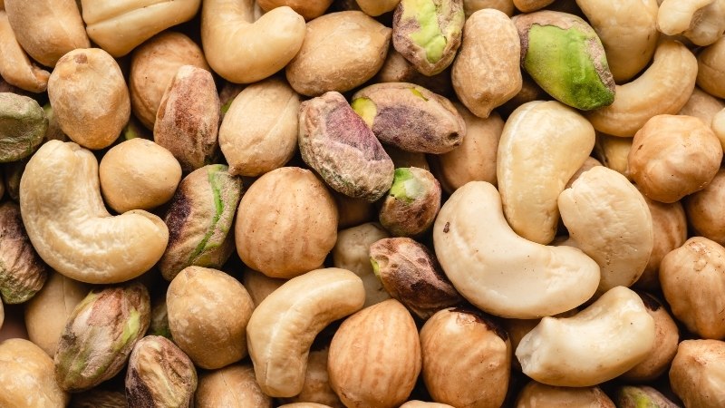 Bị ho có ăn được hạt điều không?