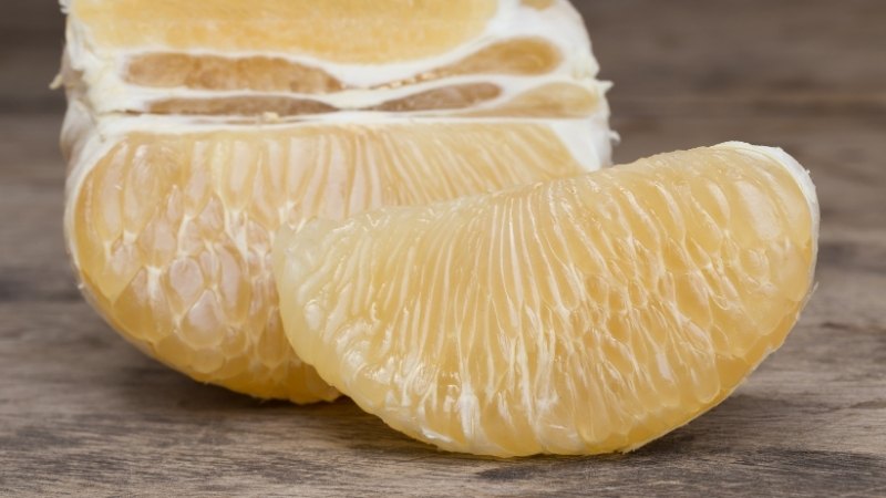 Mẹ sau sinh ăn bưởi được không