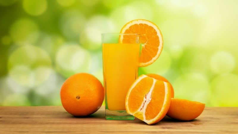 Trẻ uống nước cam mỗi ngày có tốt không?